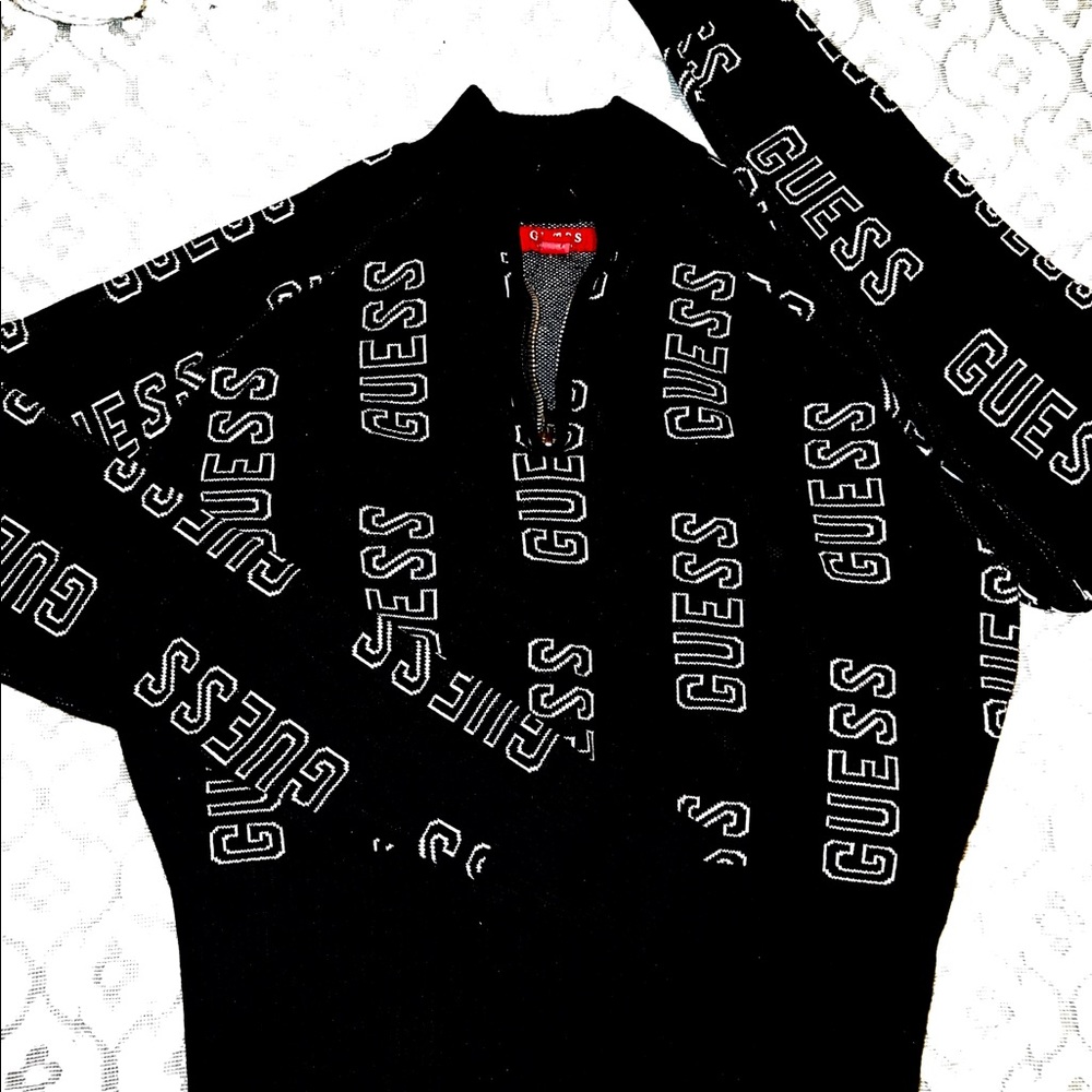 GUESS sweater/shirt